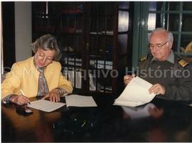 [Retrato de grupo no âmbito da assinatura do protocolo de cooperação entre a Misericórdia de Lisb...
