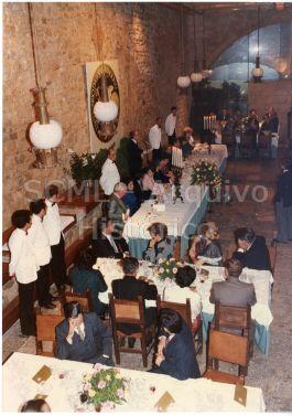 [Retrato de grupo no jantar comemorativo do bicentenário da Lotaria Nacional]