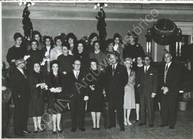 [Retrato de grupo no âmbito da cerimónia de entrega de diplomas do curso de especialização em enf...