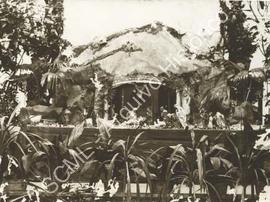 [Plano de pormenor de um presépio montado na sala de extrações da Misericórdia de Lisboa]