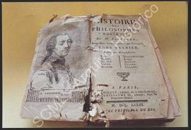 [Plano de uma encadernação com sinais de degradação]