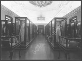 [Plano geral de uma sala de exposições no Museu de São Roque de Lisboa]