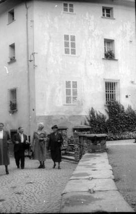 [Retrato de grupo, em Poschiavo, na Suíça]