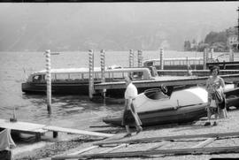 [Retrato de corpo inteiro de Delmira Maria Filomena Benito Maçãs, em Lugano, na Suíça]