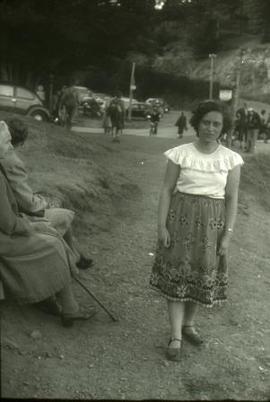 [Retrato de corpo inteiro de Delmira Maria Filomena Benito Maçãs, em Feldberg, na Alemanha]