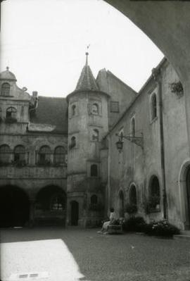 [Vista do edifício da Câmara Municipal de Constança, na Alemanha]