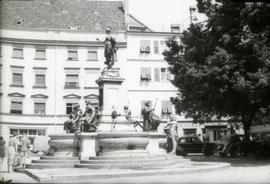 [Vista da Fonte Lindávia, em Lindau, na Alemanha]