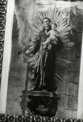 [Plano de uma imagem de Santo António]